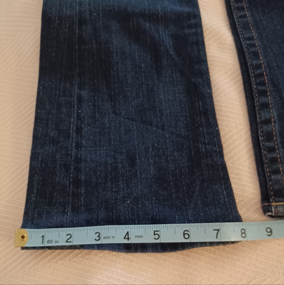 EUC True Religion sz 25 Women’s Low-Rise Rear-Flap Becky Bootcut Blue Jeans - Picture 15 of 16